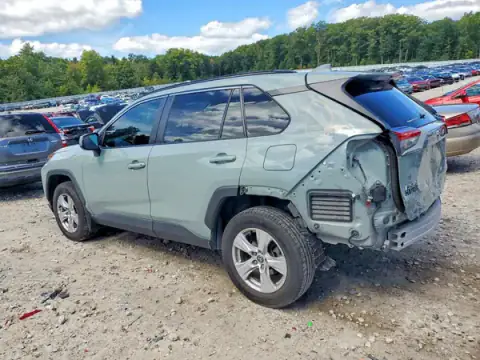 2T3P1RFV6MW176832 — 2021 Toyota RAV4, photo 2 from Copart, Rear end