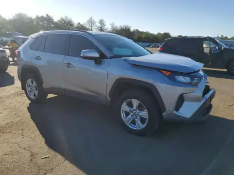 2T3G1RFV9MC195389 — 2021 Toyota RAV4, zdjęcie 4 z Copart 07.10.2026, Przód