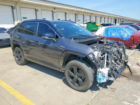 4T3E6RFV0MU063404 — 2021 Toyota RAV4, foto 4 de Copart 22.10.2026, Parte delantera