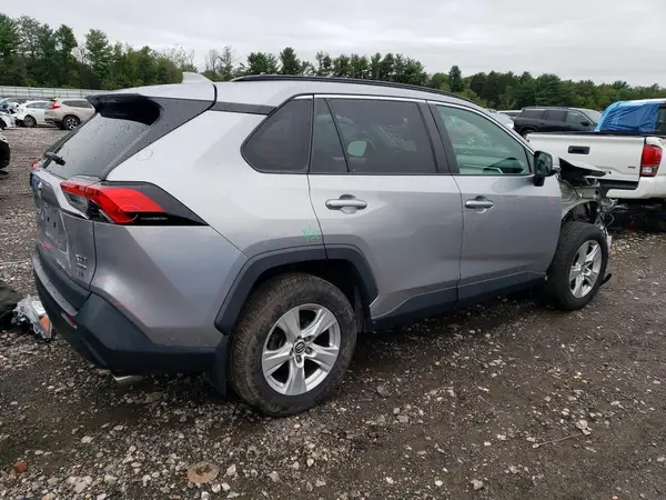 2T3P1RFV7MC169048 — 2021 Toyota RAV4, zdjęcie 3 z Copart, Przód