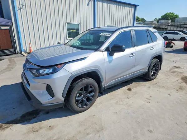 2T3F1RFV0MC243700 Toyota RAV4 2021 — uszkodzenie Przód, zdjęcie przed naprawą