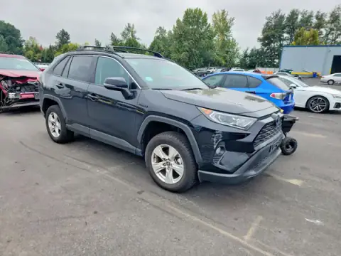 2T3R6RFVXMW019007 — 2021 Toyota RAV4, photo 4 from Copart, Rear end