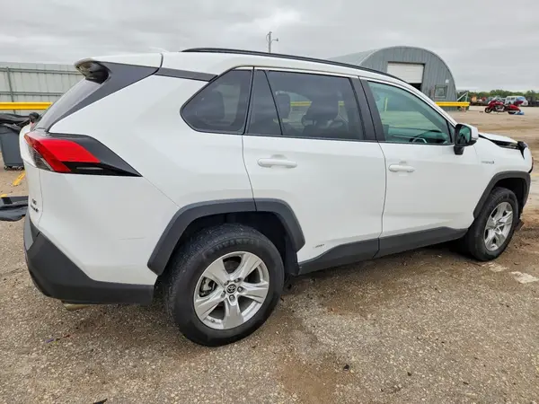 2T3MWRFV5MW114830 — 2021 Toyota RAV4, zdjęcie 3 z Copart, Przód
