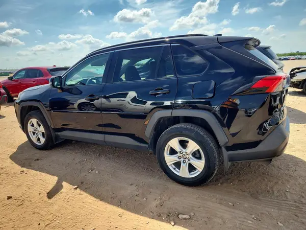 2T3W1RFVXMW160760 — 2021 Toyota RAV4, zdjęcie 2 z Copart, Grad