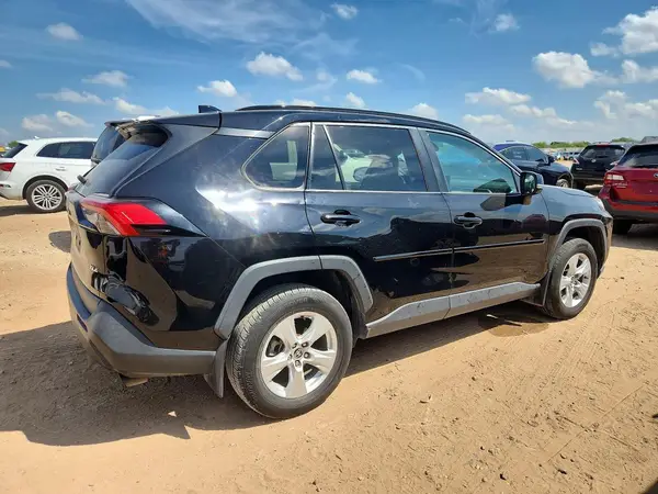 2T3W1RFVXMW160760 — 2021 Toyota RAV4, zdjęcie 3 z Copart, Grad