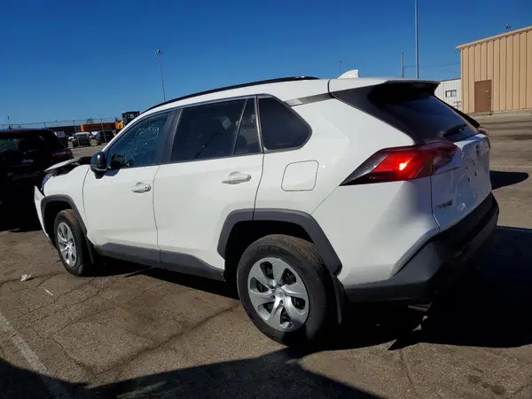 2T3F1RFV1MW216486 — 2021 Toyota RAV4, zdjęcie 2 z Copart, Przód