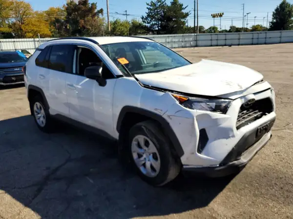 2T3F1RFV1MW216486 — 2021 Toyota RAV4, zdjęcie 4 z Copart, Przód