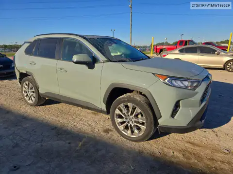 2T3A1RFV1MW198629 — 2021 Toyota RAV4, zdjęcie 4 z Copart, Tył