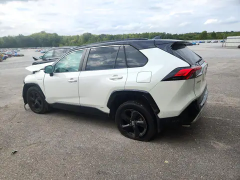 4T3E6RFV4MU023875 — 2021 Toyota RAV4, photo 2 from Copart, Front end
