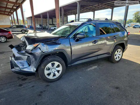 2T3F1RFV5MW215826 — 2021 Toyota RAV4, წინა ნაწილი, ფოტოები შეკეთებამდე