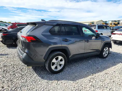 2T3W1RFV8MC086062 — 2021 Toyota RAV4, photo 3 from Copart, Front end