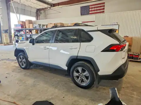 2T3P1RFV3RW438880 — 2024 Toyota RAV4, фото 2 з Copart 06.10.2026, Передня частина