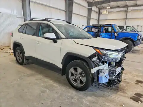 2T3P1RFV3RW438880 — 2024 Toyota RAV4, фото 4 з Copart 06.10.2026, Передня частина