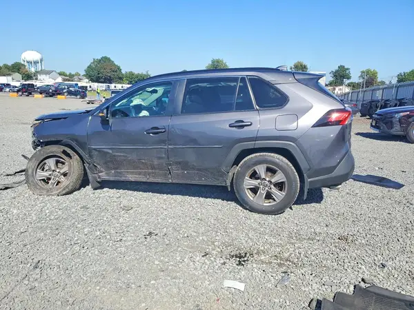 2T3P1RFV4RC397807 — 2024 Toyota RAV4, photo 2 from Copart, Front end