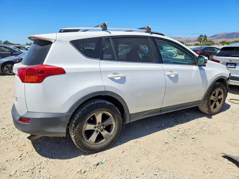 2015 Toyota RAV4 VIN JTMRFREV6FD109000 фото 3