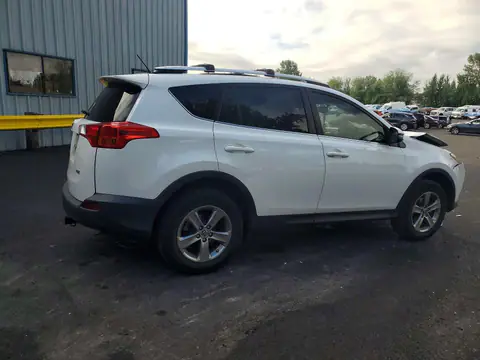 JTMWFREV1FJ044528 — 2015 Toyota RAV4, photo 3 from Copart 14.10.2026, Front end