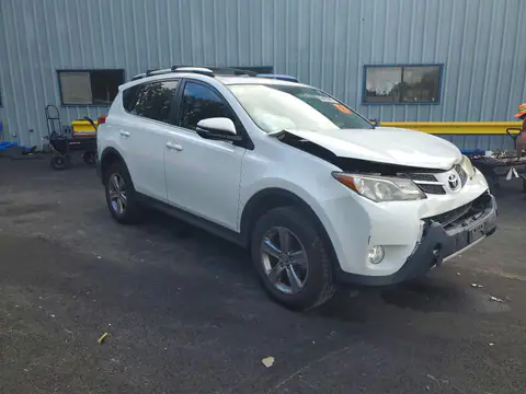 JTMWFREV1FJ044528 — 2015 Toyota RAV4, photo 4 from Copart 14.10.2026, Front end