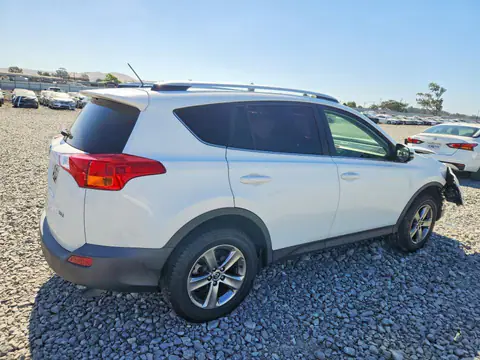 JTMWFREV5FJ041616 — 2015 Toyota RAV4, zdjęcie 3 z Copart 22.10.2026, Przód