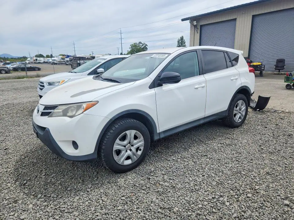 2T3ZFREV8FW156838 Toyota RAV4 2015 — повреждение Задняя часть, фото до ремонта