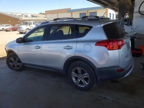 JTMRFREV8FD128812 — 2015 Toyota RAV4, photo 2 from Copart 29.09.2026, Front end