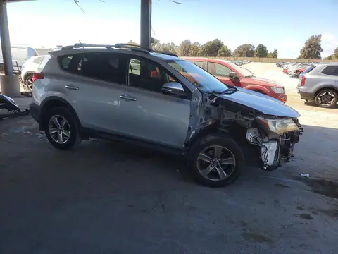 JTMRFREV8FD128812 — 2015 Toyota RAV4, photo 4 from Copart 29.09.2026, Front end