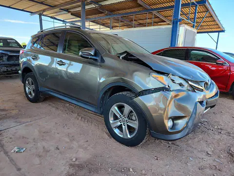 JTMWFREV8FD072017 — 2015 Toyota RAV4, zdjęcie 4 z Copart 13.10.2026, Przód