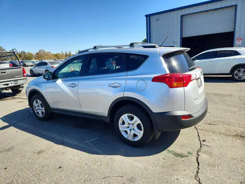 2T3BFREV2FW285014 — 2015 Toyota RAV4, photo 2 from Copart 16.10.2026, Frame damage