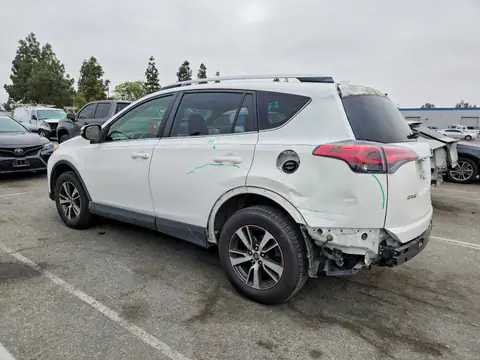 JTMWFREV4GJ083177 — 2016 Toyota RAV4, фото 2 с аукциона Copart 29.09.2026, Задняя часть