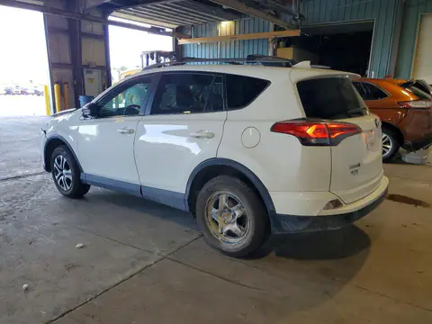 2T3ZFREV9HW344545 — 2017 Toyota RAV4, photo 2 from Copart 14.10.2026, Front end
