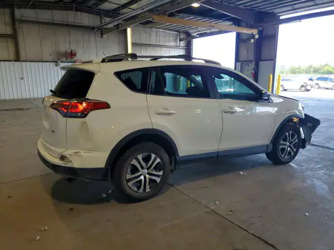 2T3ZFREV9HW344545 — 2017 Toyota RAV4, photo 3 from Copart 14.10.2026, Front end