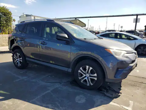 2017 Toyota RAV4 VIN JTMZFREV1HJ100743 фото 4