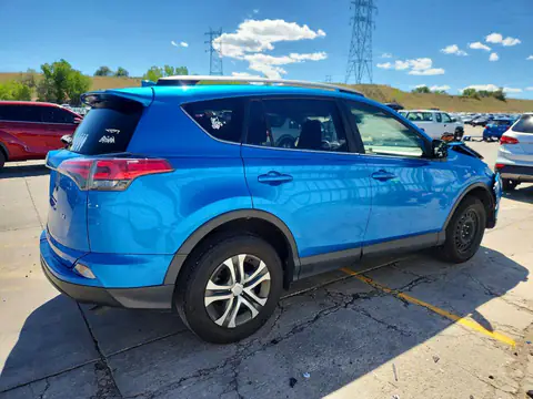 JTMZFREV2HJ124145 — 2017 Toyota RAV4, zdjęcie 3 z Copart 30.09.2026, Przód