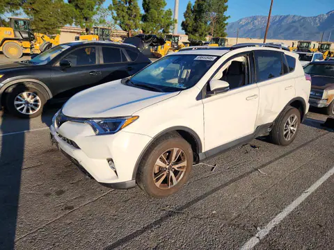 JTMWFREV0HJ704674 — 2017 Toyota RAV4, Daños en todo el vehículo (AO: ALL OVER), fotos antes de reparar