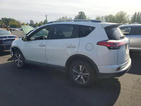 JTMWFREV6HJ108162 — 2017 Toyota RAV4, ფოტო 2, Copart 21.10.2026, წინა ნაწილი