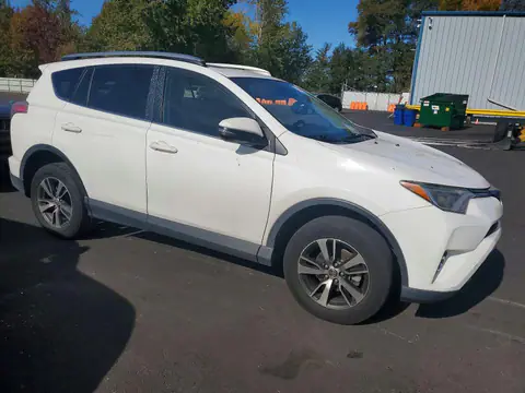 JTMWFREV6HJ108162 — 2017 Toyota RAV4, ფოტო 4, Copart 21.10.2026, წინა ნაწილი
