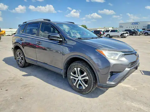 JTMZFREV7JJ204787 — 2018 Toyota RAV4, zdjęcie 4 z Copart 14.10.2026, Tył