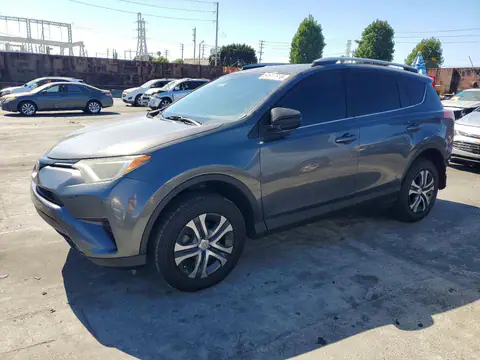 2T3ZFREV8JW488979 — 2018 Toyota RAV4, Parte trasera (Rear End), fotos antes de reparar