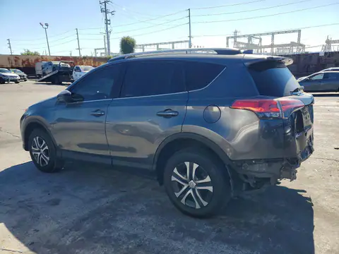 2T3ZFREV8JW488979 — 2018 Toyota RAV4, zdjęcie 2 z Copart 21.10.2026, Tył