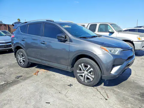 2T3ZFREV8JW488979 — 2018 Toyota RAV4, zdjęcie 4 z Copart 21.10.2026, Tył