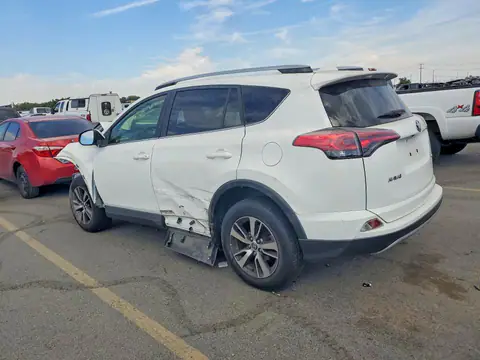 JTMRFREV9JJ192593 — 2018 Toyota RAV4, фото 2 с аукциона Copart 15.10.2026, Передняя часть