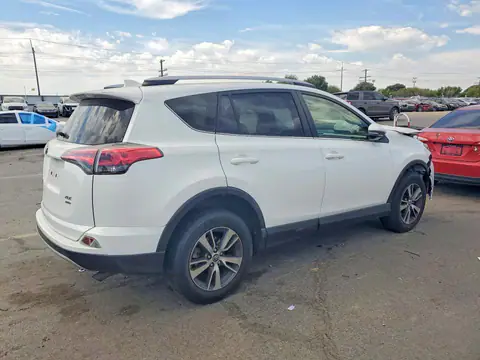 JTMRFREV9JJ192593 — 2018 Toyota RAV4, фото 3 с аукциона Copart 15.10.2026, Передняя часть