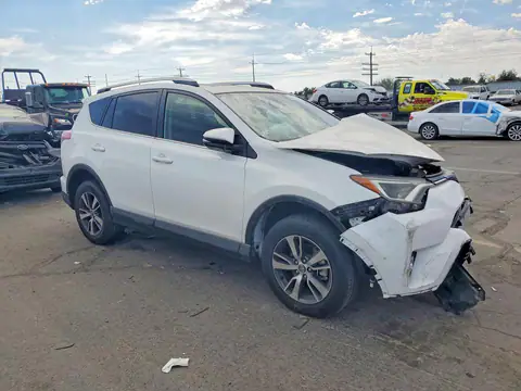 JTMRFREV9JJ192593 — 2018 Toyota RAV4, фото 4 с аукциона Copart 15.10.2026, Передняя часть