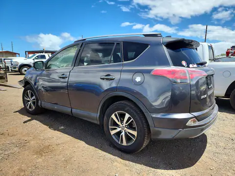 JTMWFREV9JJ204910 — 2018 Toyota RAV4, foto 2 de Copart 26.10.2026, Parte delantera