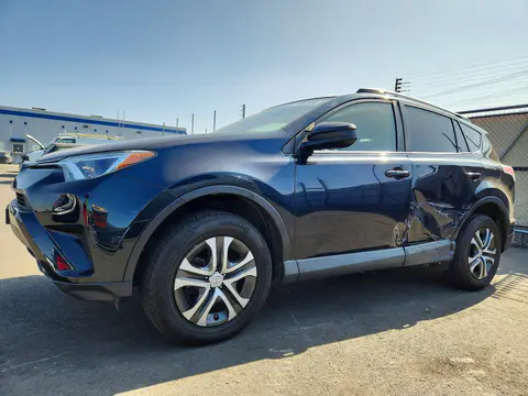2018 Toyota RAV4 VIN JTMZFREV0JJ176086 фото 1