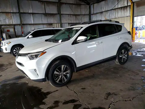 JTMWFREV6JJ737331 — 2018 Toyota RAV4, Tył (Rear End), zdjęć przed naprawą
