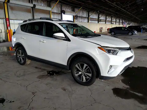 JTMWFREV6JJ737331 — 2018 Toyota RAV4, zdjęcie 4 z Copart 28.10.2026, Tył