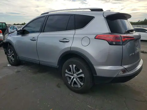JTMZFREV7JJ175517 — 2018 Toyota RAV4, photo 2 from Copart 19.10.2026, Front end