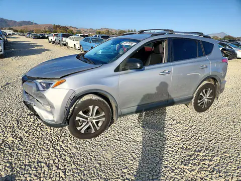 2T3ZFREV9JW425082 — 2018 Toyota RAV4, Передня частина (Front End), фото до ремонту