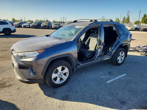 2T3W1RFV2KC032012 Toyota RAV4 2019 — დაზიანება გვერდითი ნაწილი, ფოტო შეკეთებამდე
