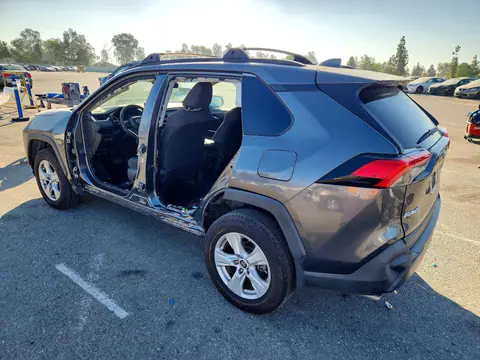 2T3W1RFV2KC032012 — 2019 Toyota RAV4, ფოტო 2, Copart 29.09.2026, გვერდითი ნაწილი
